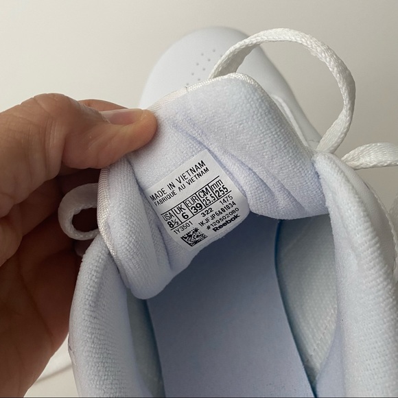 Reebok - Picture 6 of 7